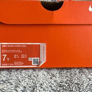 Girls Nike Revolution 5